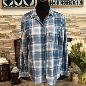 American Eagle Outfitters Women’s Long Sleeves Plaid Shirt